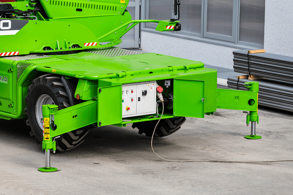Merlo ROTO “Plug-In” Telehandlers: Pioneering a More Sustainable Future ...